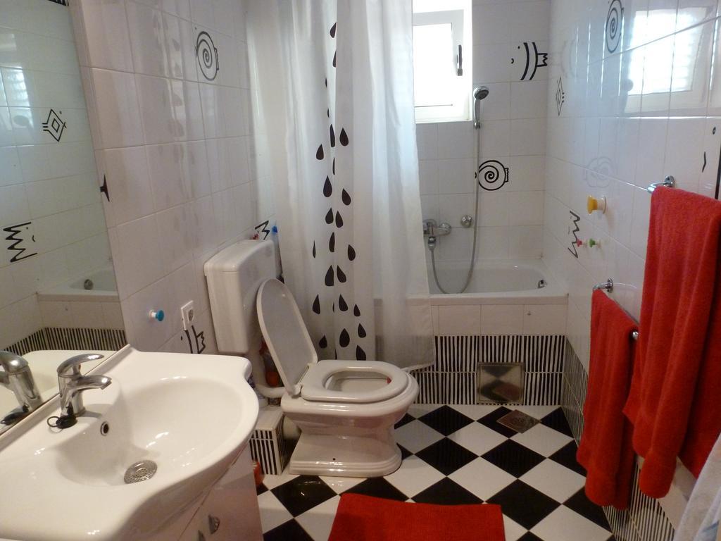 Optimist Apartment